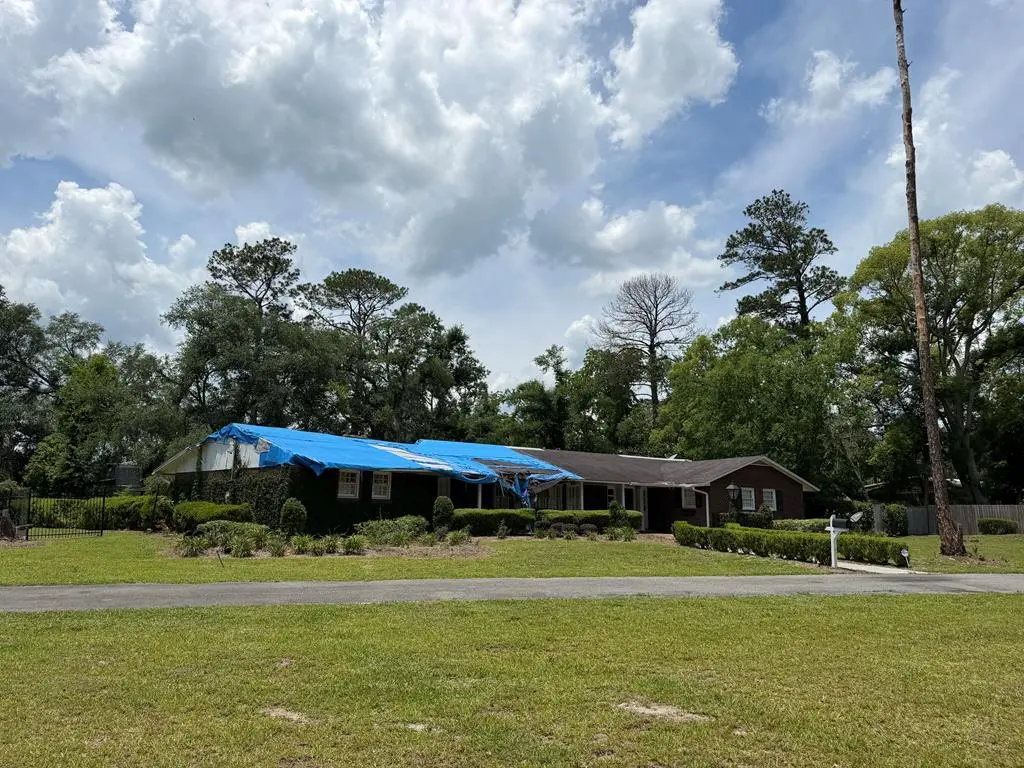2320 Melrose Dr