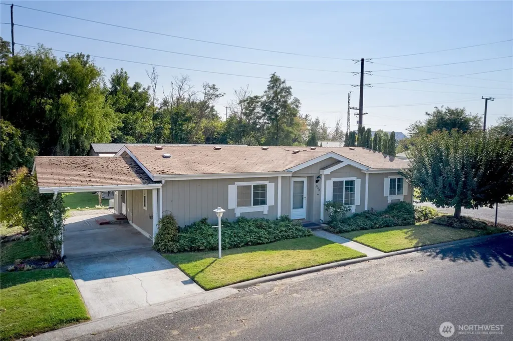 808 SE Mockingbird Dr