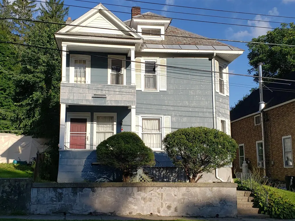 58 N Division St