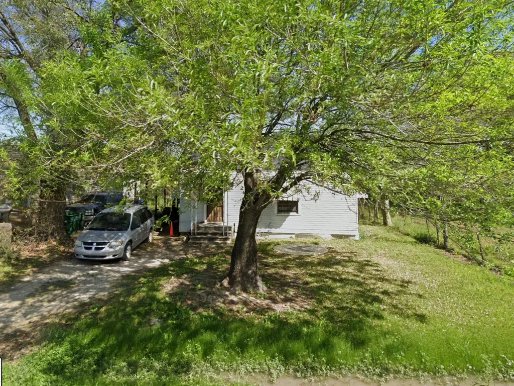 241 Owens St