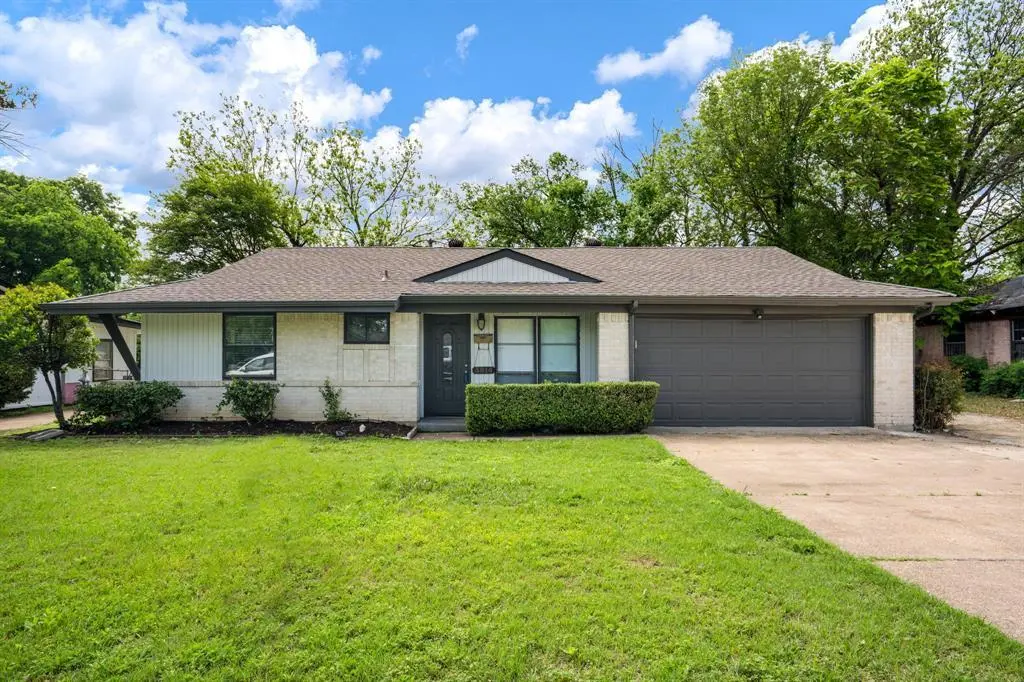 3814 Golden Hills Dr
