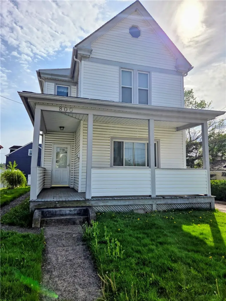 800 Summit St