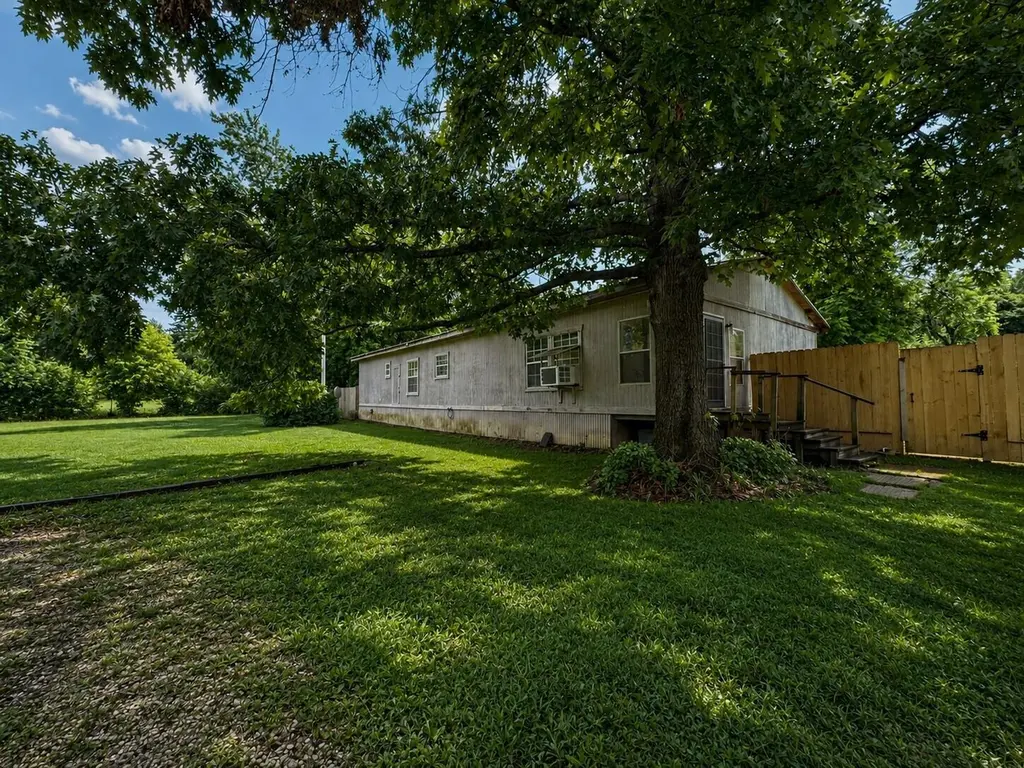 6289 Farm Road 2290