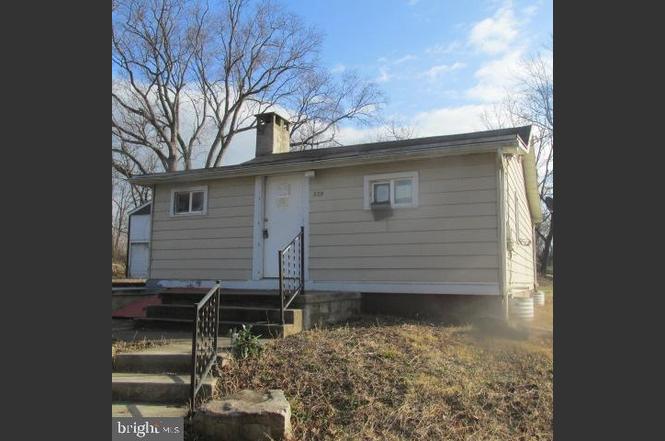 329 Chester Ave