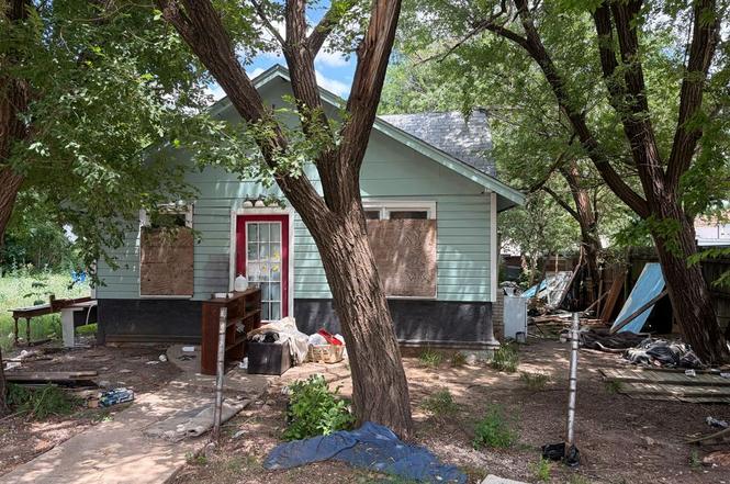 916 Harris Ave