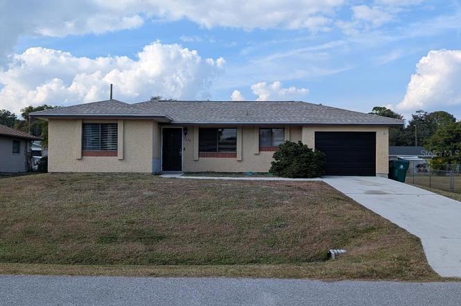 1074 Red Bay Ter NW