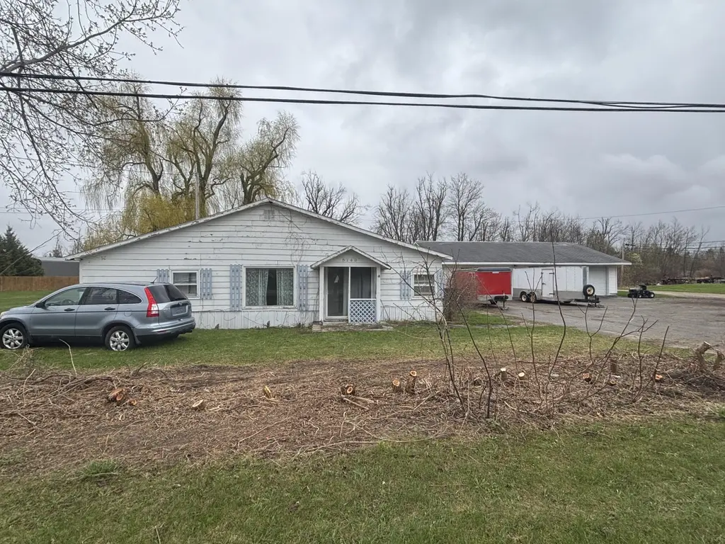 5149 Main St