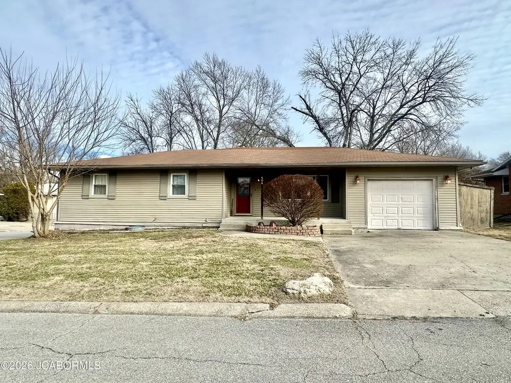 404 Circle Dr
