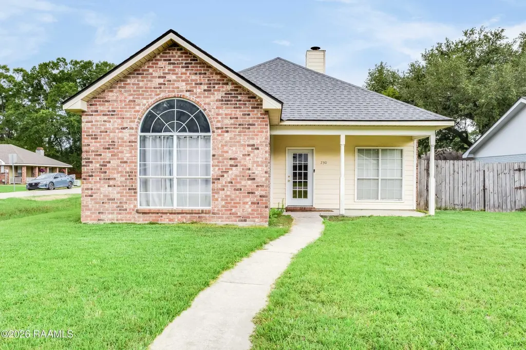 230 Caledonia Dr
