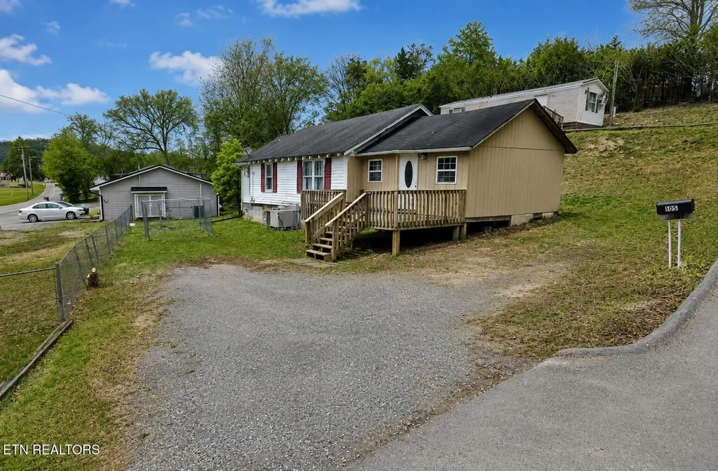 105 Cedar Ave