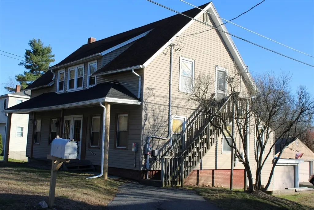 25 Quinebaug Rd