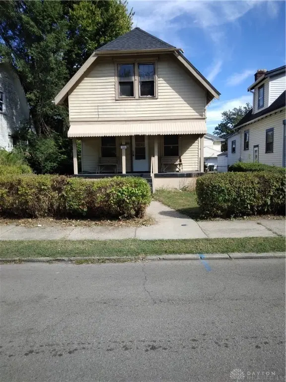 724 Dennison Ave