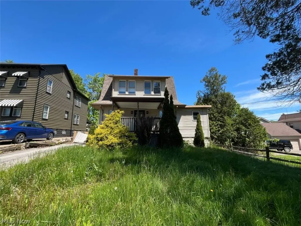 94 Beechwood Dr