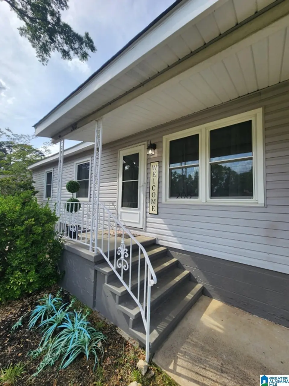 208 Marshall Dr