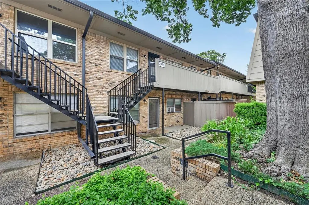 7929 Royal Ln #220