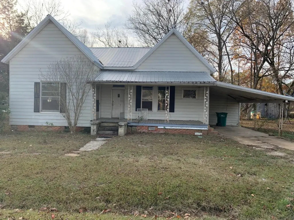 506 Main St