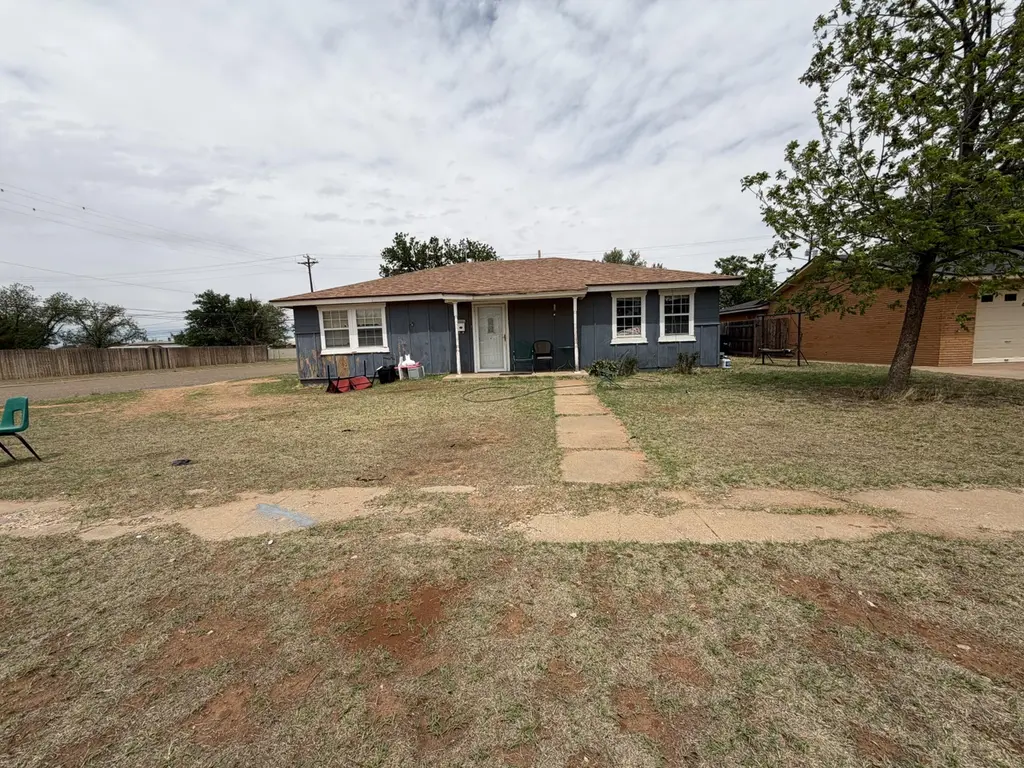 1101 E Reppto St