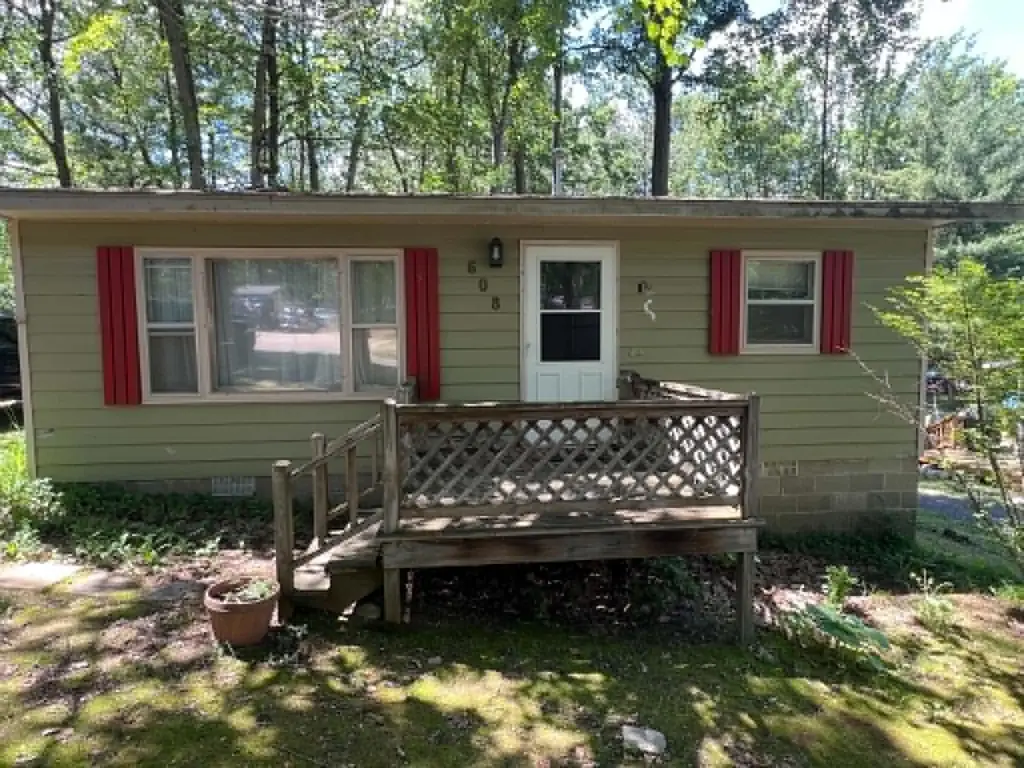 608 jill St