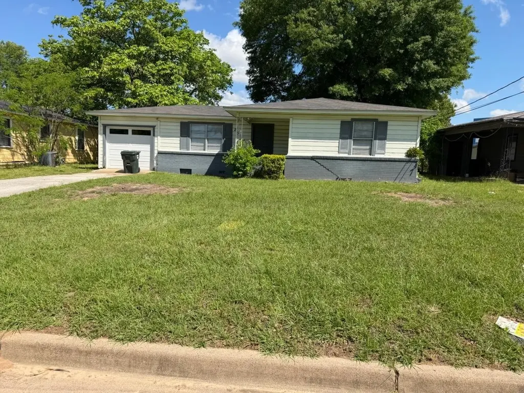 2318 Plume Dr