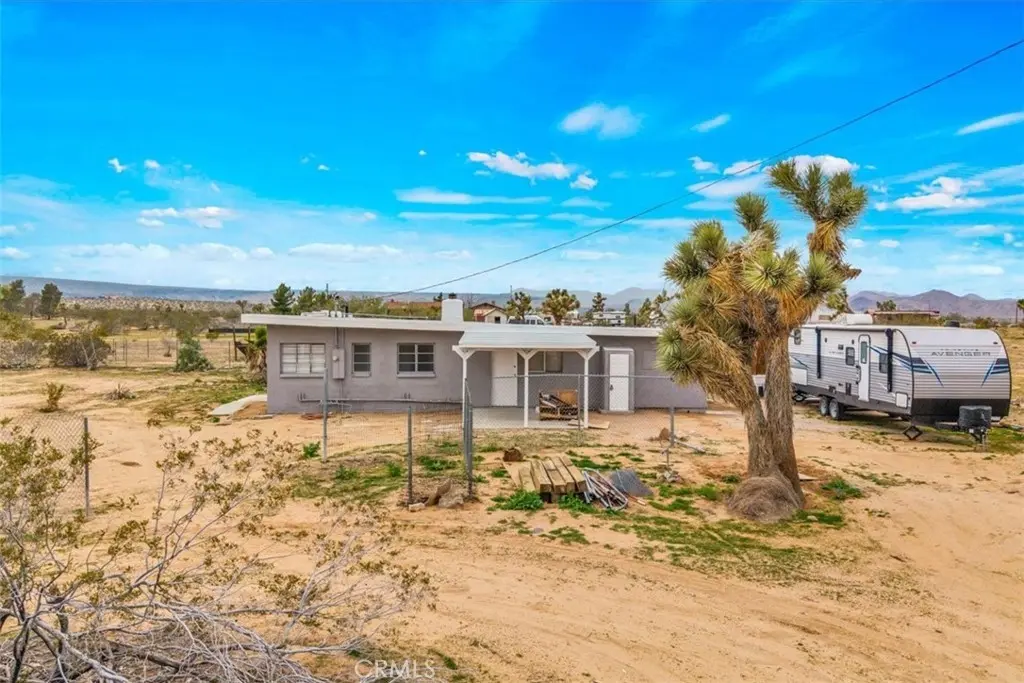 57726 Starlight Mesa Rd