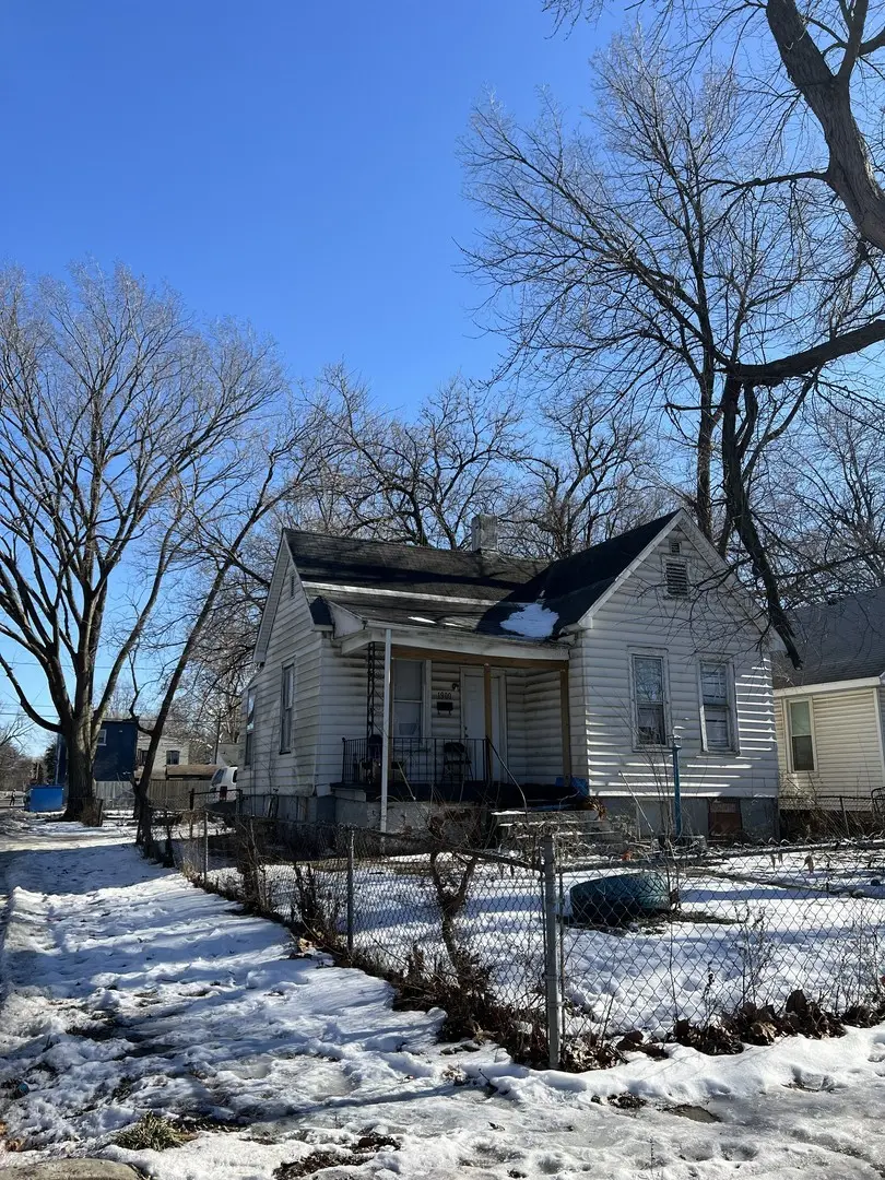 1900 S 19th St