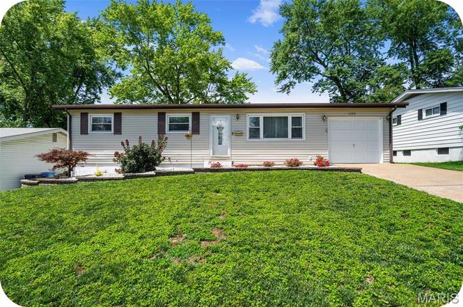 1255 Acredale Dr