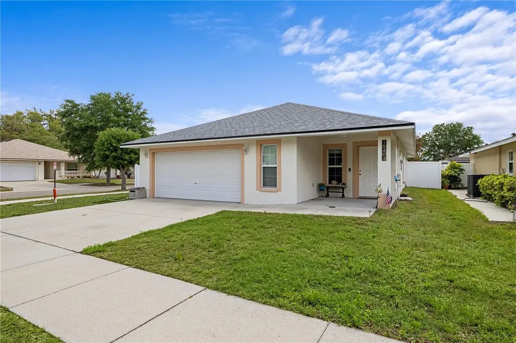 15404 Bama Breeze Pl
