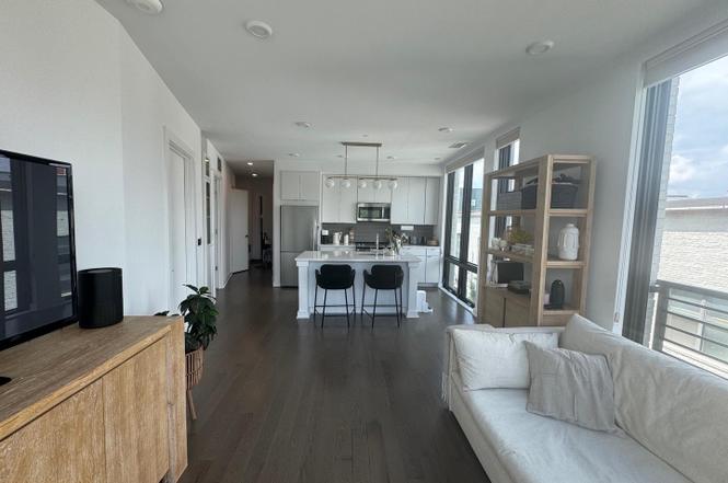 1999 9 1/2 St NW #303