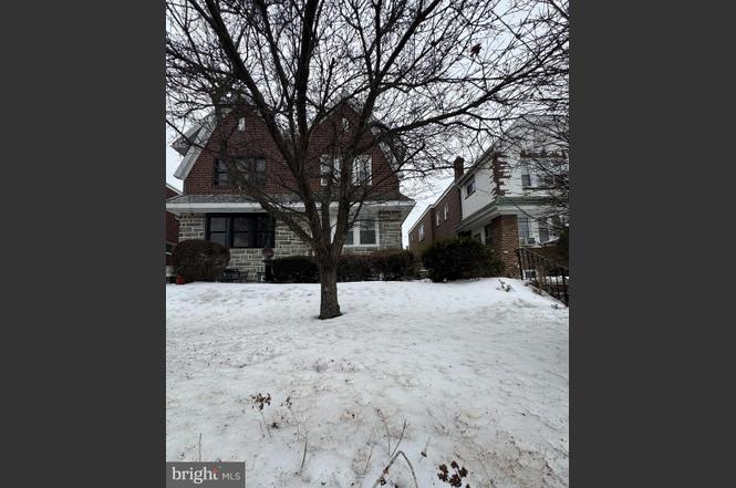 820 Fern St