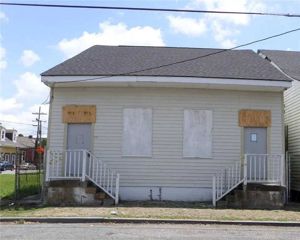 1335 37 Frenchmen St