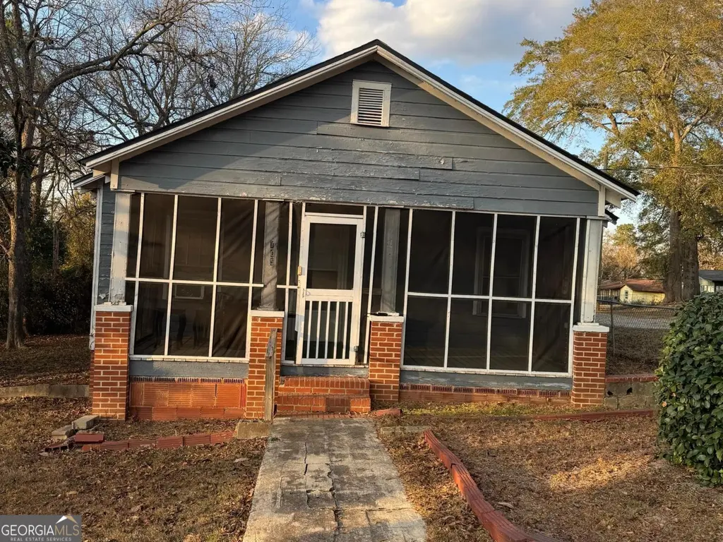 105 Bell Ave SE