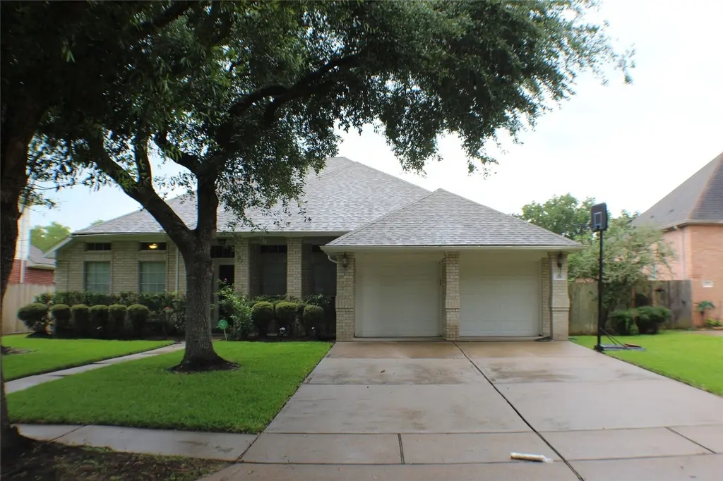 610 High Meadows Dr