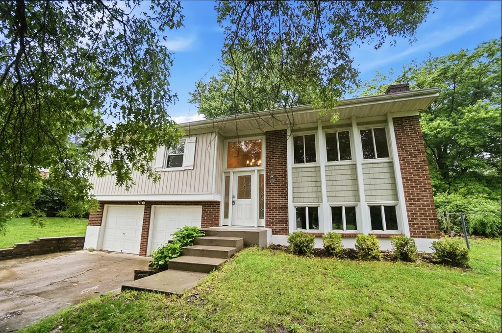 1071 Clubhouse Dr
