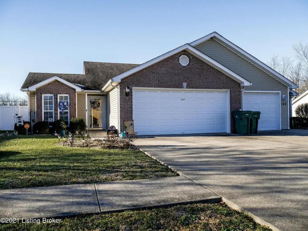 124 Applewood Ln