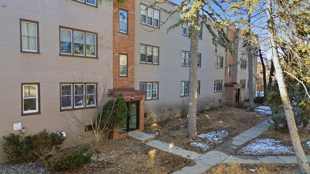 3136 W Bde Maka Ska Blvd #201