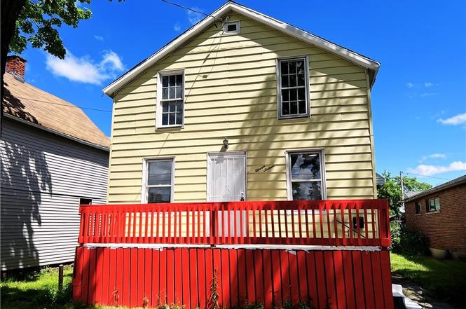 1116 La Salle Ave