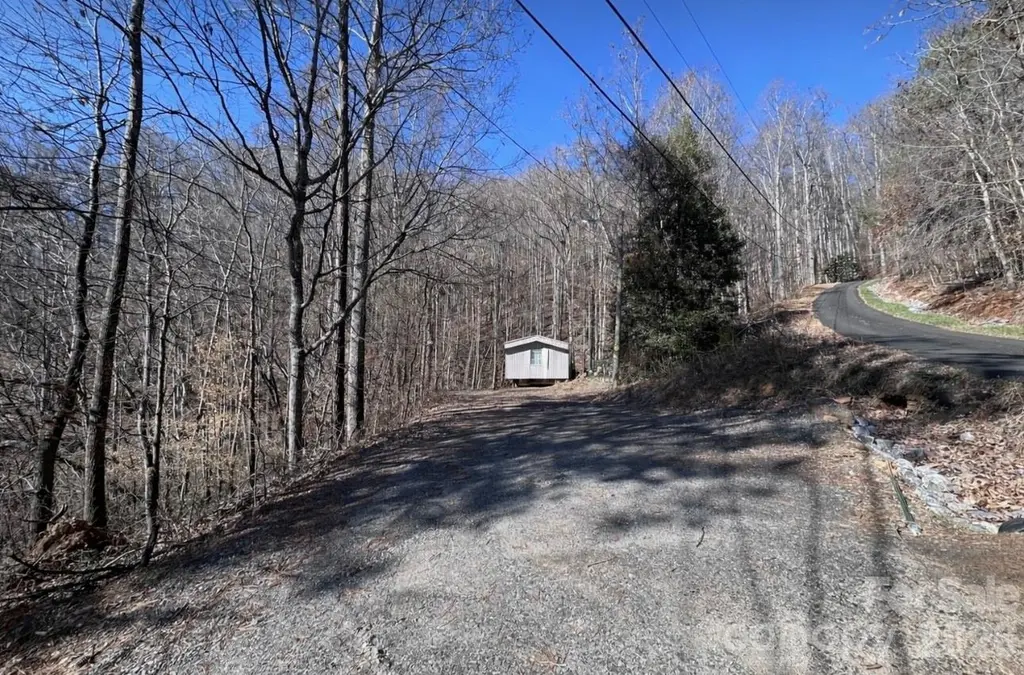 224 Riddle Rd