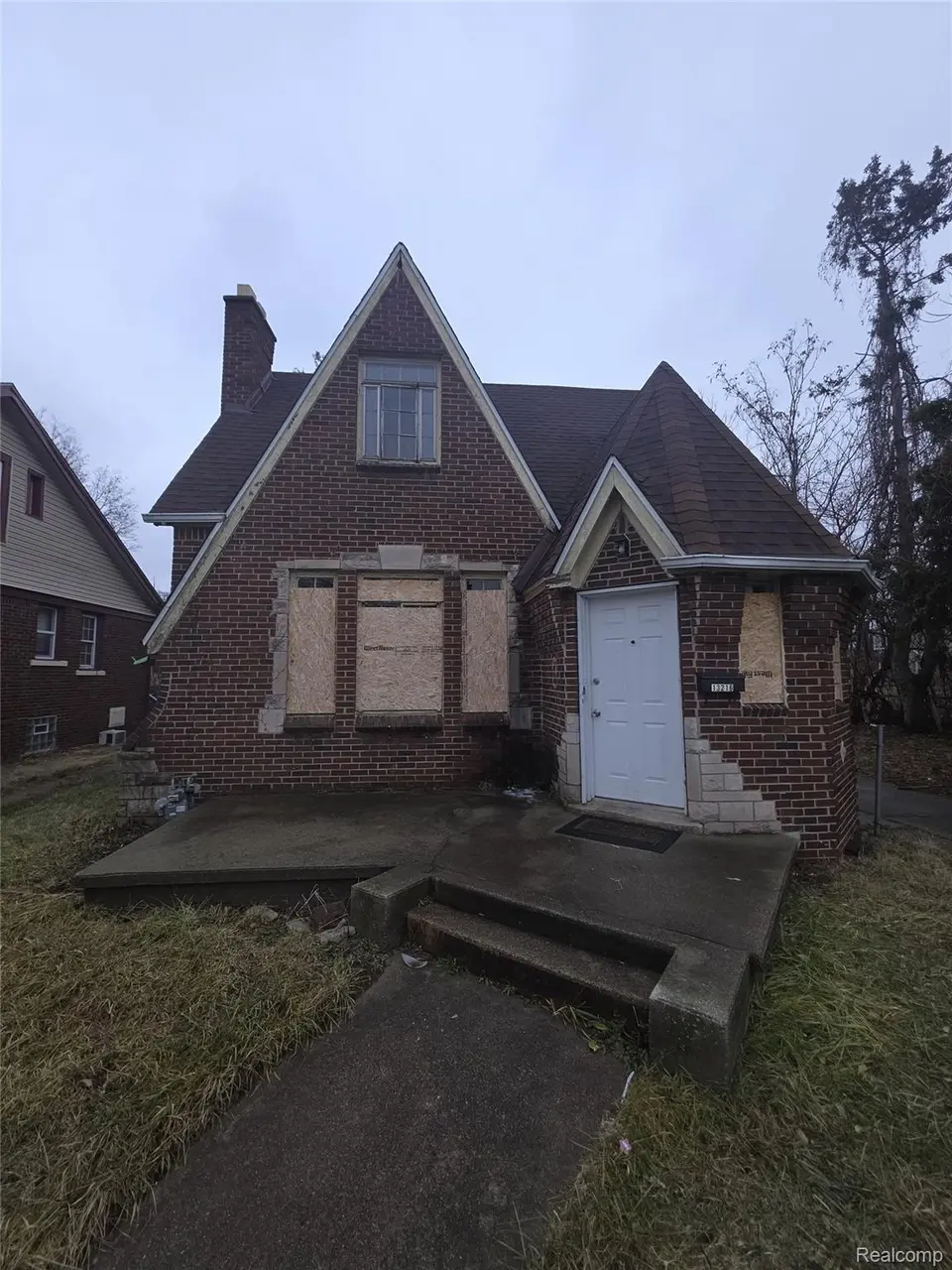 13216 Terry St