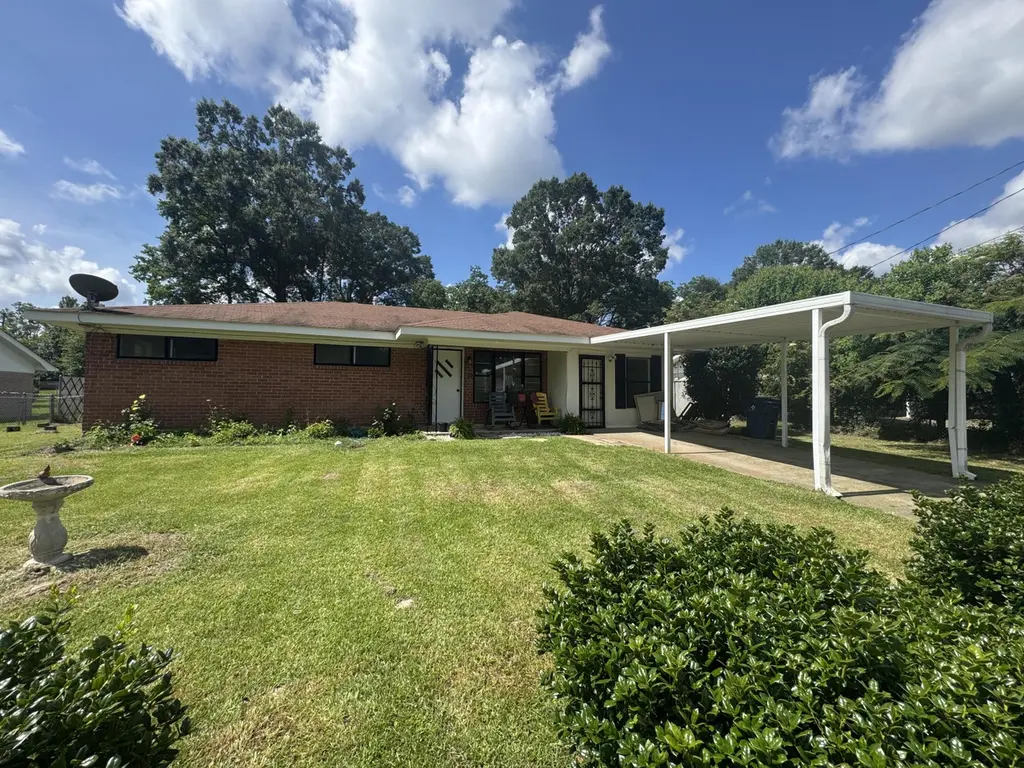 115 Nelda Dr