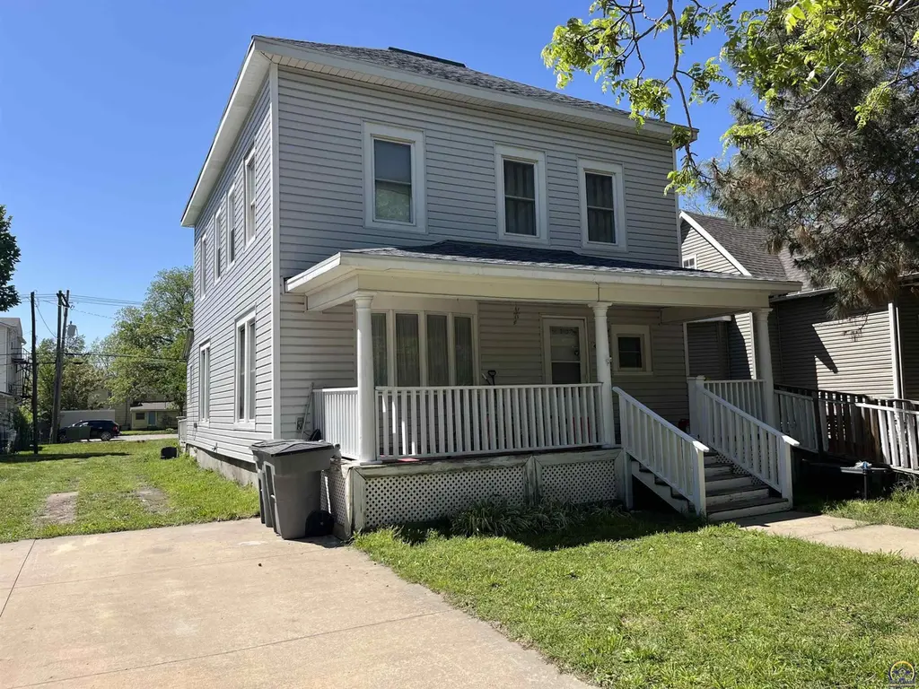 407 Rural St