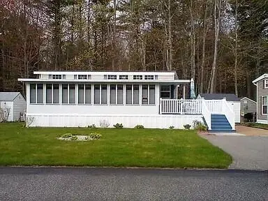 10 Seacoast Ln