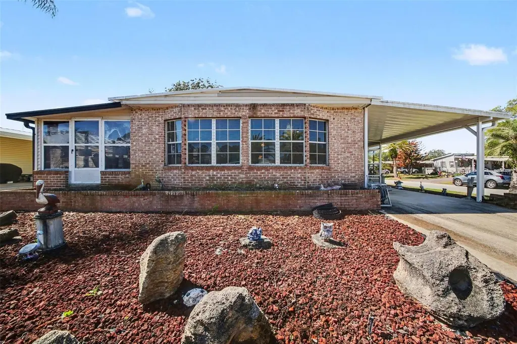 732 Dove Ave