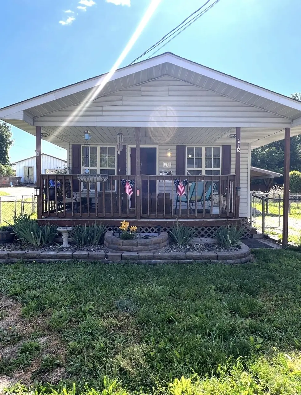 116 Circle Dr