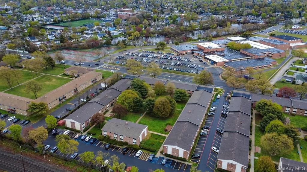 2453D Union Blvd Unit 2A