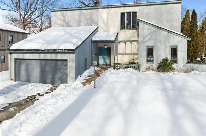 206 Emerson Ave