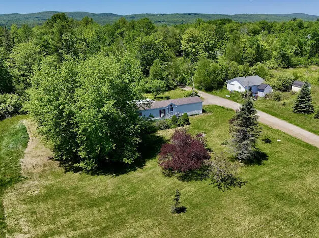 8 Country Ln