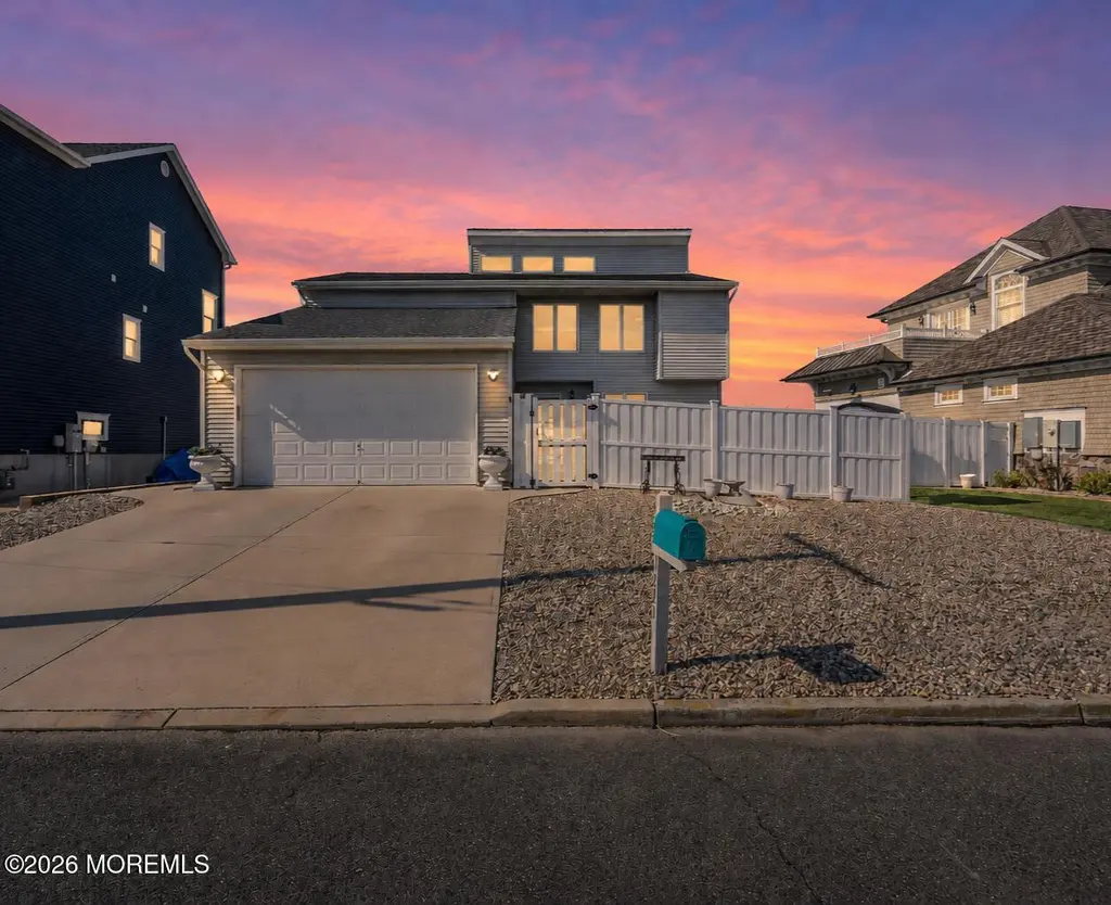1227 Varuna Dr