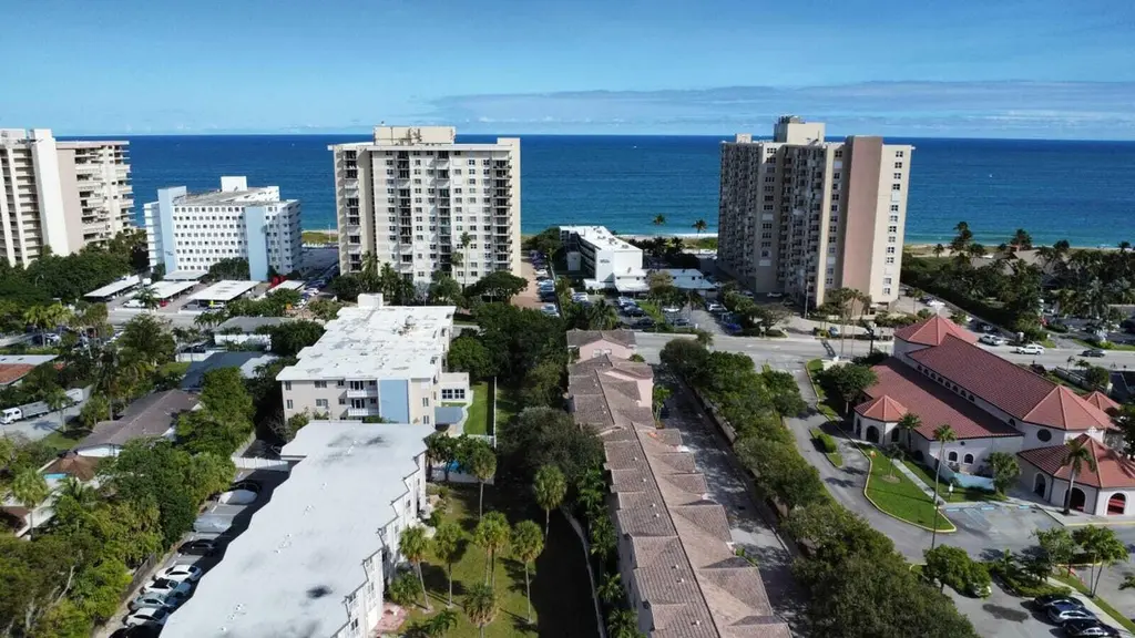 1967 S Ocean Blvd Unit 221d