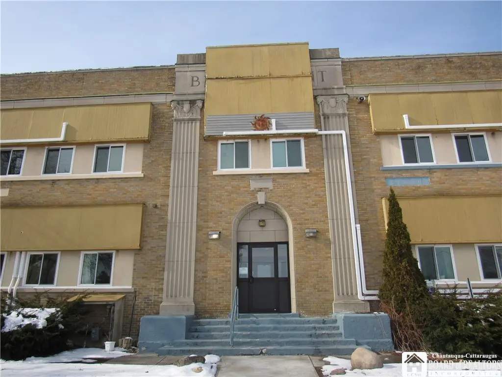 27 Sunnyside Ave