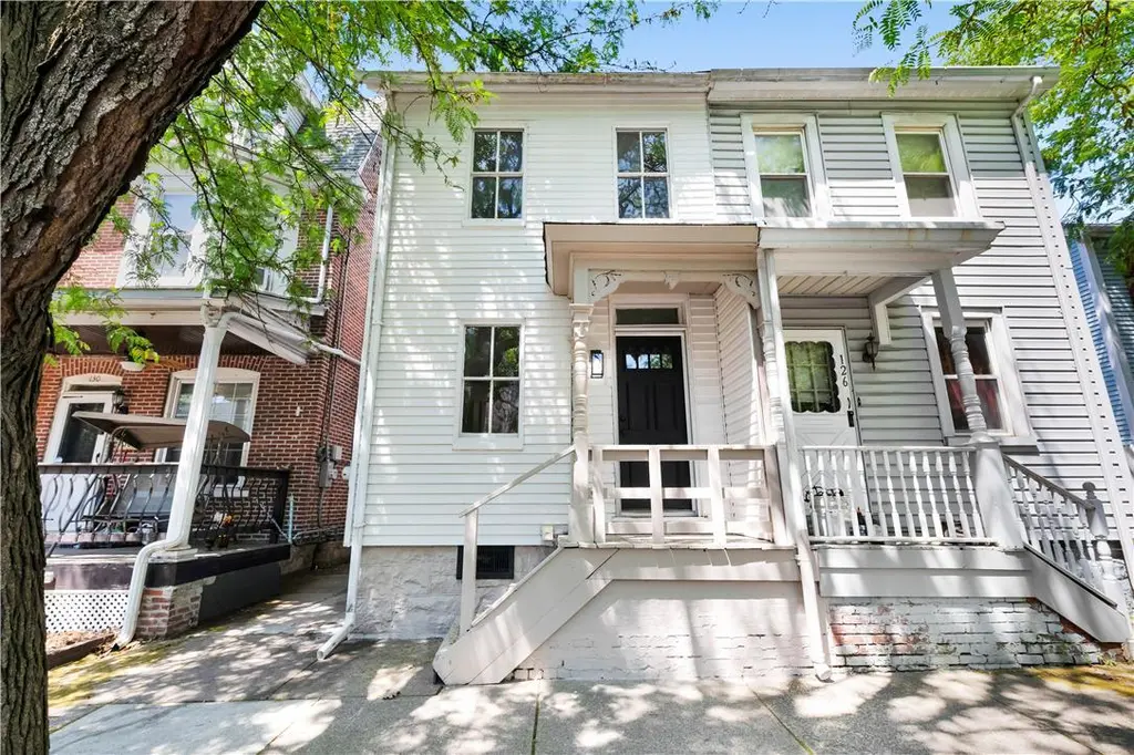 128 W Fairview St